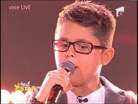 O poveste de viata incredibila, un talent enorm! Alex Parvu a interpretat regeste "Show Must Go On"