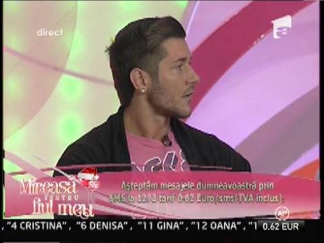 Andrei şi-a închis lavaliera în semn de protest