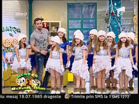 Grupul de copii "Dinamic" de la Palatul Copiilor, la Neatza