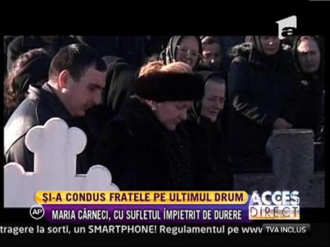 Maria Cârneci, sfâșiată de durere! Artista și-a condus fratele pe ultimul drum