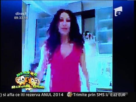 Mihaela Rădulescu, în bucătărie! Găteşte omleta preferată a lui Dani Oţil!