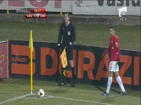 Vaslui - Dinamo 1 - 0 / C. Munteanu reia cu călcâiul periculos spre poartă
