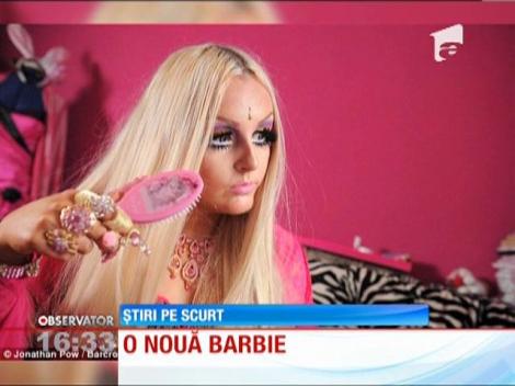 Femeia papusa "Barbie"