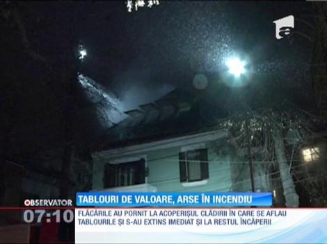 Mai multe opere de artă, distruse de un incendiu care a cuprins o clădire din Capitală