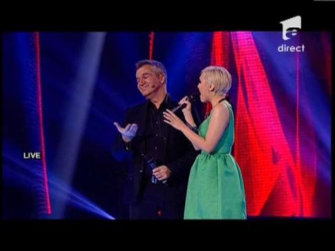 Cu așa elevă, să te tot mândrești! Bittman și Mădălina dau un suflu nou melodiei „Ochii tăi”