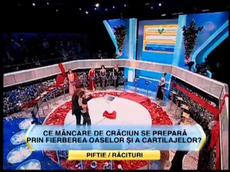 Runda 2: Ce mancare de Craciun se prepara prin fierberea oaselor si a cartilajelor?
