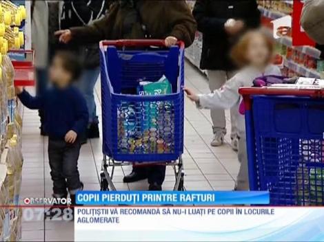 Copii pierduți printre rafturi