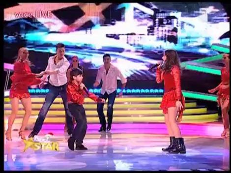 Tatiana Stefan si Adrian au cantat "Livin' la vida loca" pentru o campioana la karate