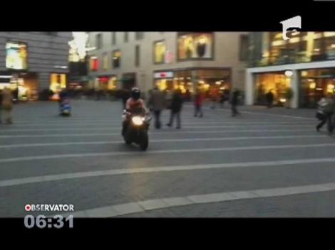 Gol pușcă, in Germania, pe motocicletă!