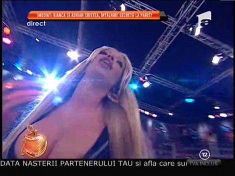 VIDEO: Ce să-ţi doreşti mai mult de la 2014? Ana Maria Mocanu şi Loredana Chivu, dans sexy în noul an