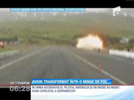 Un avion s-a prăbuşit în timpul unei curse de maşini, pe un aeroport din Islanda