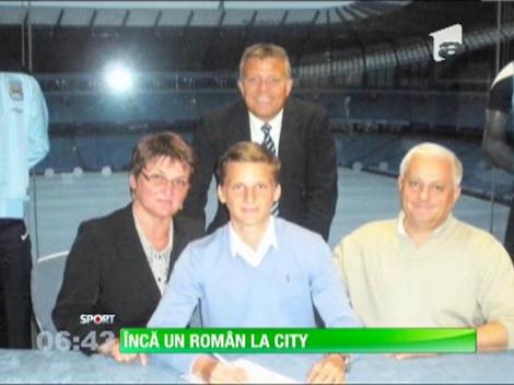 Încă un fotbalist român a semnat cu Manchester City
