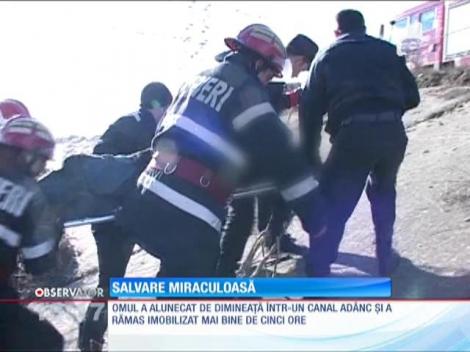 Un bărbat a fost salvat dintr-un canal