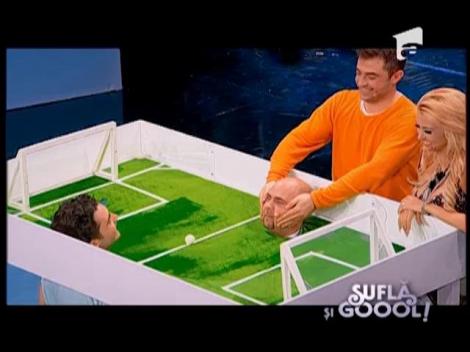 Unii cu fotbalul, alţii cu scuipatul! Cea mai amuzantă partidă de calificare, doar la "Şut şi goool"