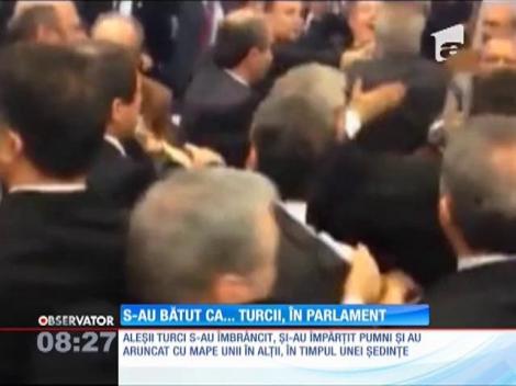 Bătaie generală în Parlamentul turc