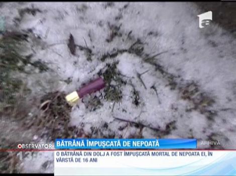 Bătrână împușcată de nepoată