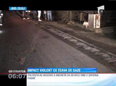 Cluj: Un şofer a fisurat o ţeavă de gaze cu maşina, apoi a fugit de la locul accidentului