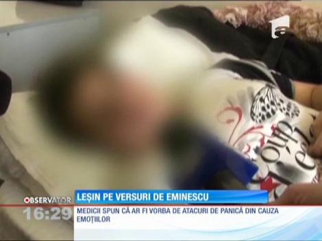 4 eleve de clasa a 8-a au leşinat în timpul unui simpozion dedicat lui Mihai Eminescu