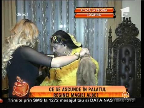 Iată ce coleție de rochii tradiționale deține Regina Câmpina!