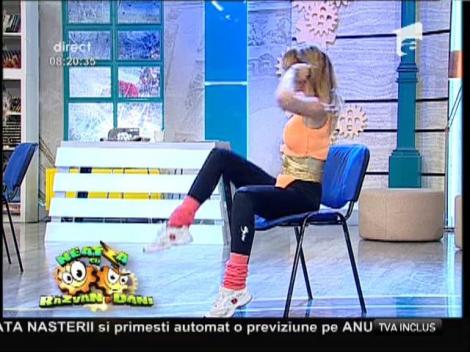 Antrenament de tonifiere cu ajutorul scaunului