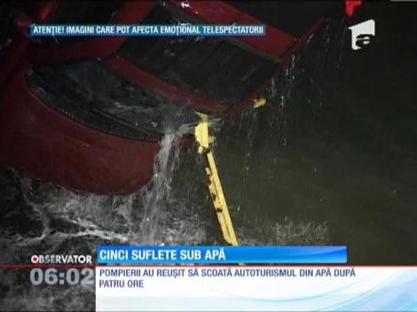 5 oameni şi-au găsit sfârşitul înecaţi în propria maşină