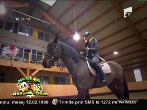 Flavia Mihăşan, plimbare pe cal