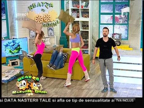 Flavia Mihăşan şi Roxana Ionescu, bătaie cu perne