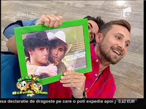 Razvan şi Dani, scenă romantică în cort!