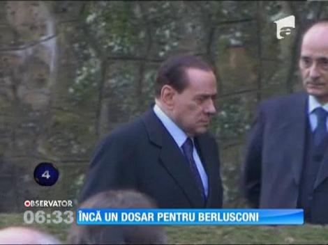 Silvio Berlusconi este acuzat că ar fi cumpărat mai mulţi martori