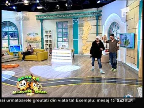 Smiley News: Top 10 replici de agăţat la metrou