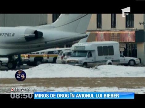 Miros de drog în avionul lui Bieber