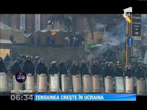 Occidentul a promis să susţină manifestaţiile pro-europene de la Kiev