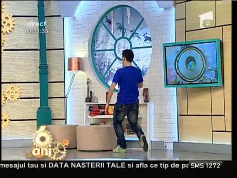 Răzvan Simion se distrează de minune în lipsa lui Dani