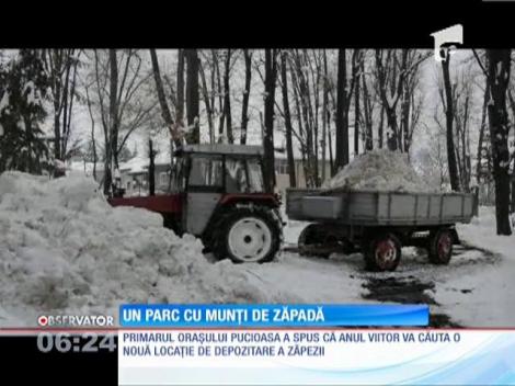 Parcul din Pucioasa, locul ales de autorităţi pentru depozitarea zăpezii