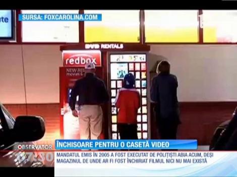 O femeie face inchisoare pentru ca nu a returnat o caseta video