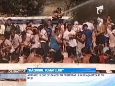 Aproape 12 mii de oameni dintr-un orăşel din Chile au intrat într-un "război al tomatelor"