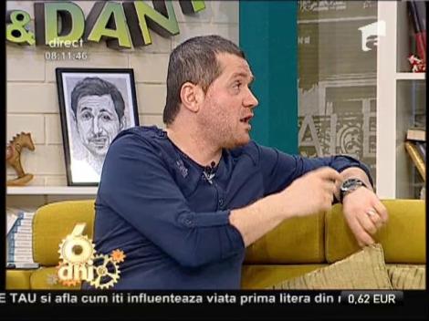 Smiley News: Nou record mondial la saritura cu prajina in sala