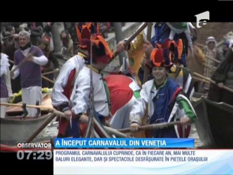 Atmosfera de carnaval a pus, din nou, stăpânire pe Veneţia