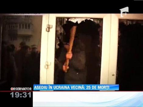 Ucraina stă pe un butoi cu pulbere! 25 de oameni au murit, 500 au fost răniţi în asediul din centrul Kievului
