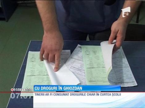 Trei elevi din Buzău au ajuns la spital, după ce au consumat etnobotanice în curtea şcolii