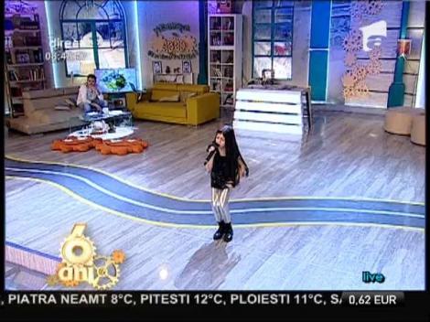 LIVE! Denisa Davidescu - "Family portrait"