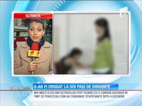 Mai mulţi elevi s-ar fi drogat la doi paşi de diriginte