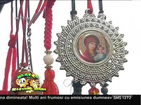 Cele mai întâlnite talismane din maşini!