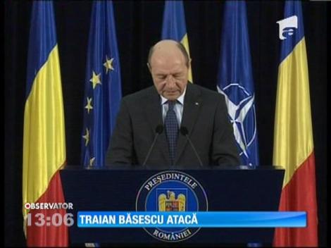 Traian Băsescu atacă