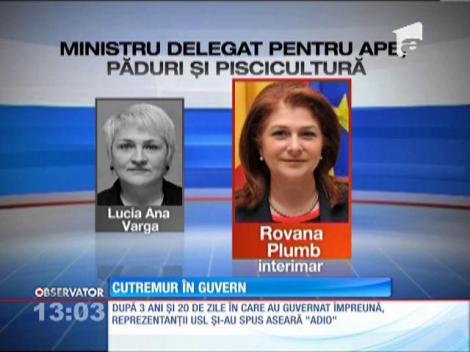 Miniştrii şi-au dat demisia din Guvern