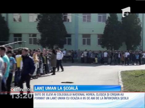 Lanţ uman la cel mai vechi Colegiu din Transilvania