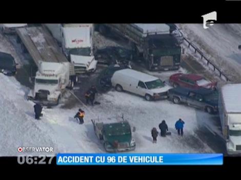 Accident în lanţ pe o autostradă din Canada:  96 de maşini avariate