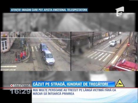 Bolnav de epilepsie căzut pe stradă, ignorat de trecători