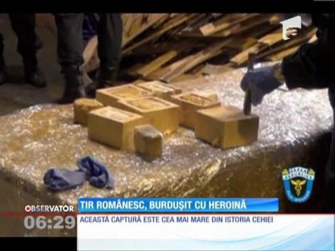TIR românesc burduşit cu 180 de kilograme de droguri, descoperit de vameşii cehi