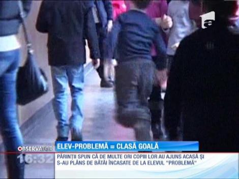 Parinţii a 29 de elevi refuză să îşi trimită copiii la şcoală din cauza unui elev problema
